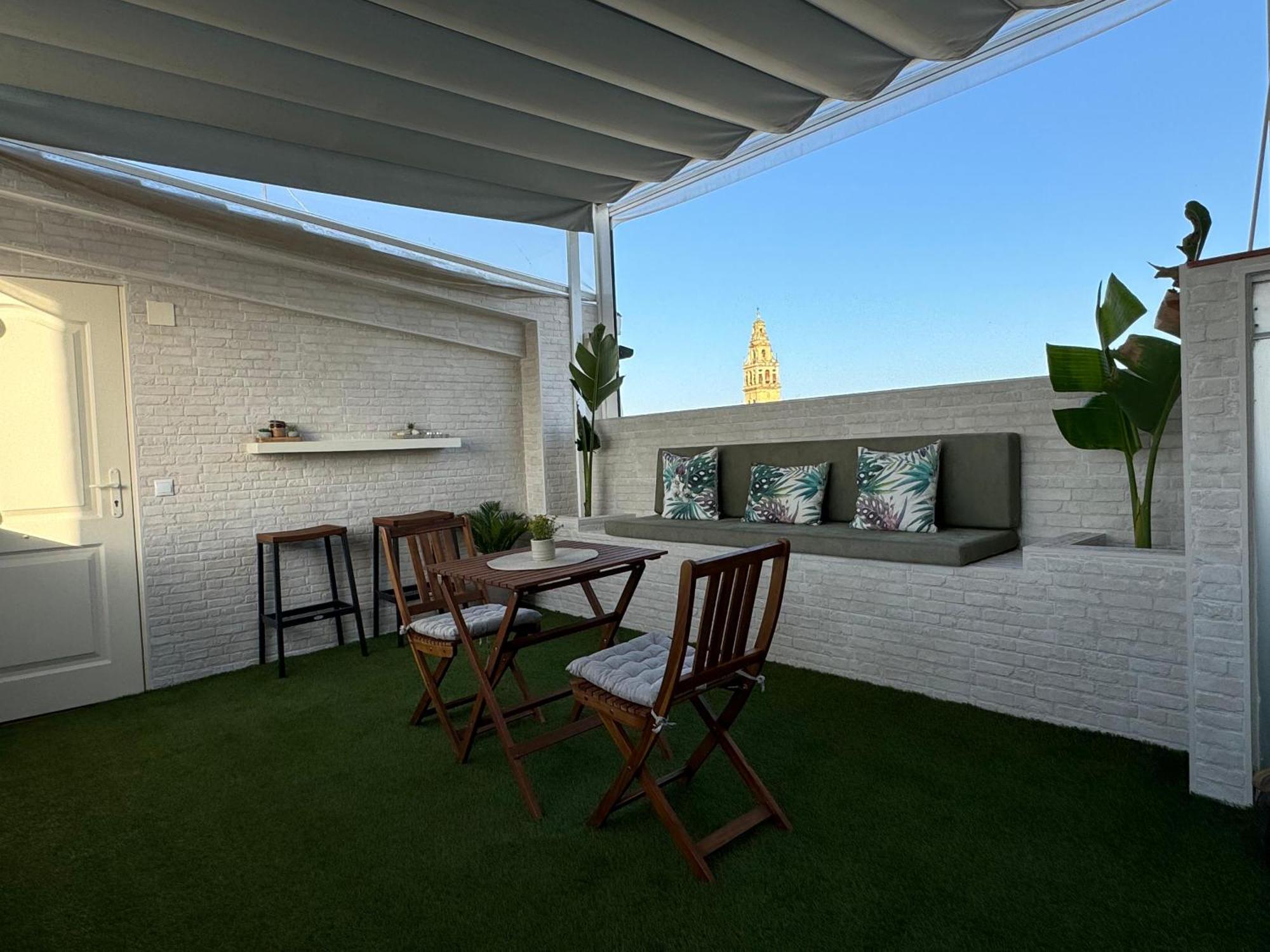 דירות קורדובה Atico De La Sultana Con Terraza Privada מראה חיצוני תמונה